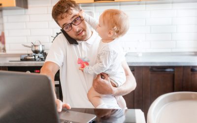 Télétravail ou activité partielle pour le parent qui garde son enfant de moins de 16 ans